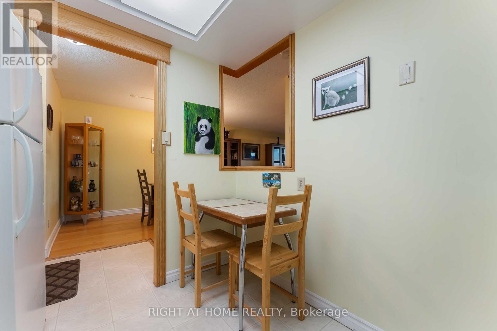 903 - 555 Brittany Drive, Ottawa, Ontario  K1K 4C5 - Photo 13 - X12686840