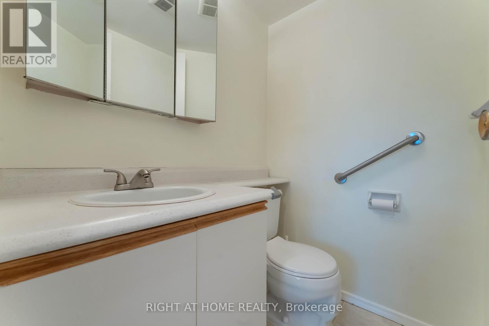 903 - 555 Brittany Drive, Ottawa, Ontario  K1K 4C5 - Photo 20 - X12686840