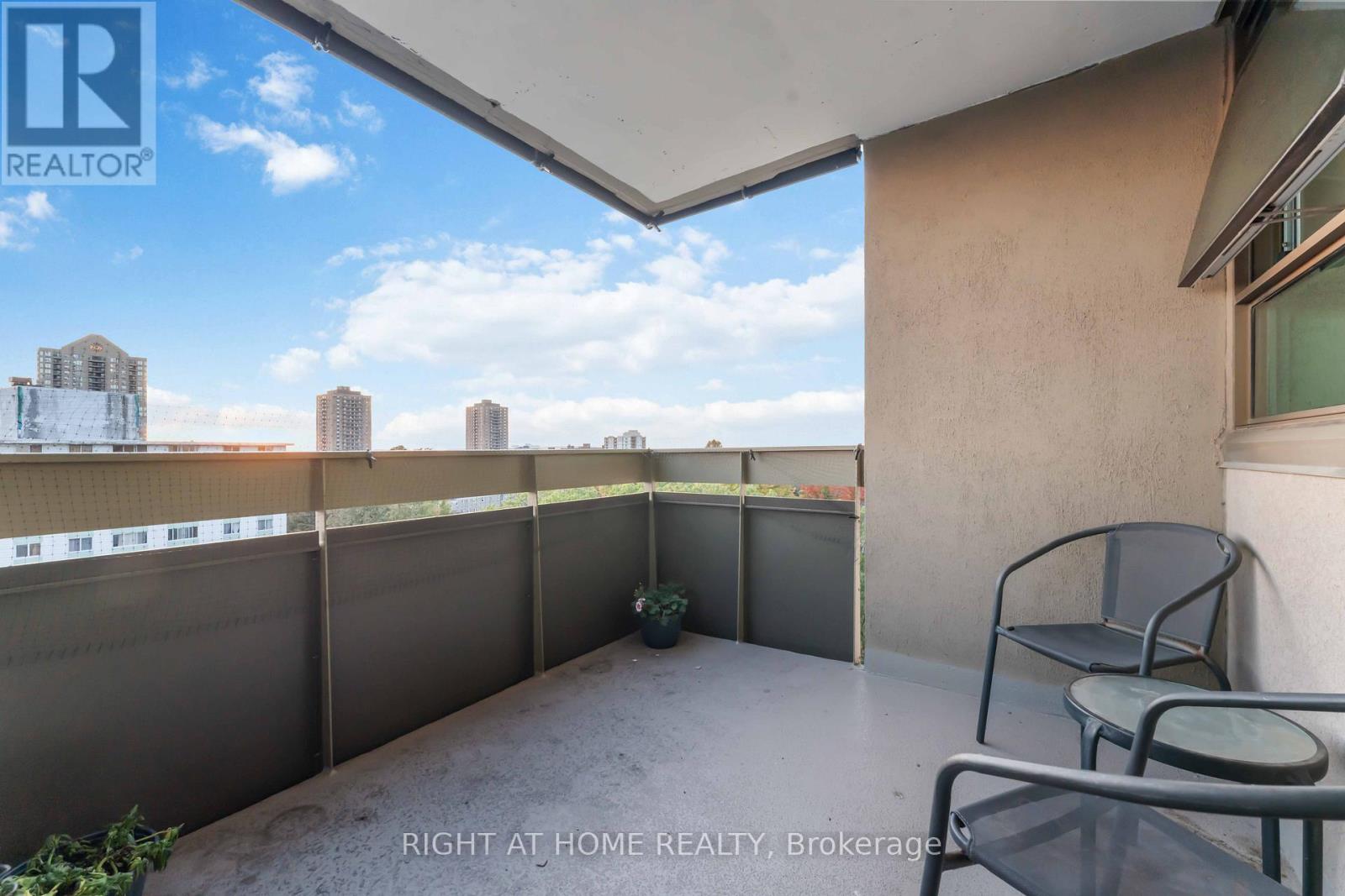 903 - 555 Brittany Drive, Ottawa, Ontario  K1K 4C5 - Photo 23 - X12686840