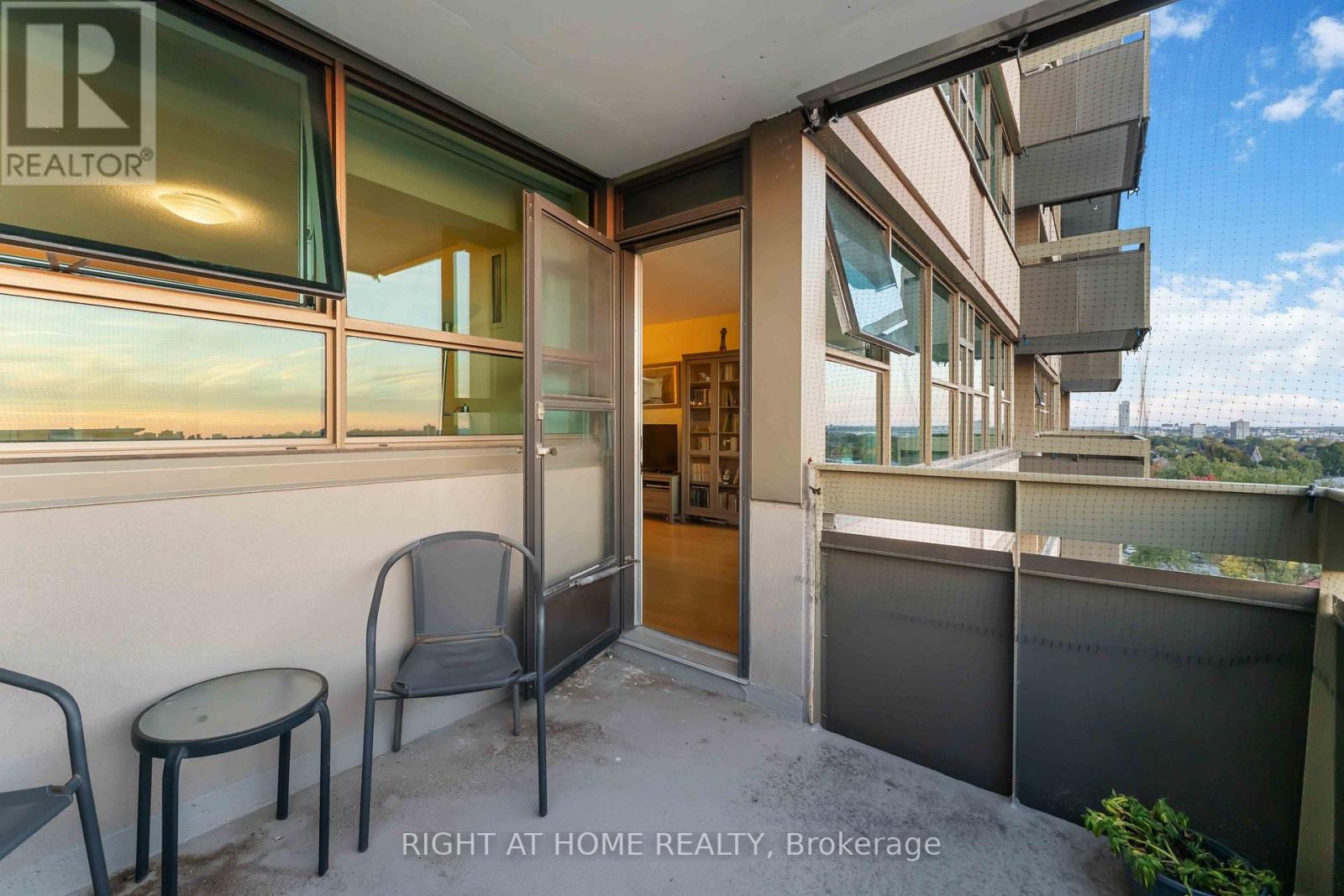 903 - 555 Brittany Drive, Ottawa, Ontario  K1K 4C5 - Photo 26 - X12686840