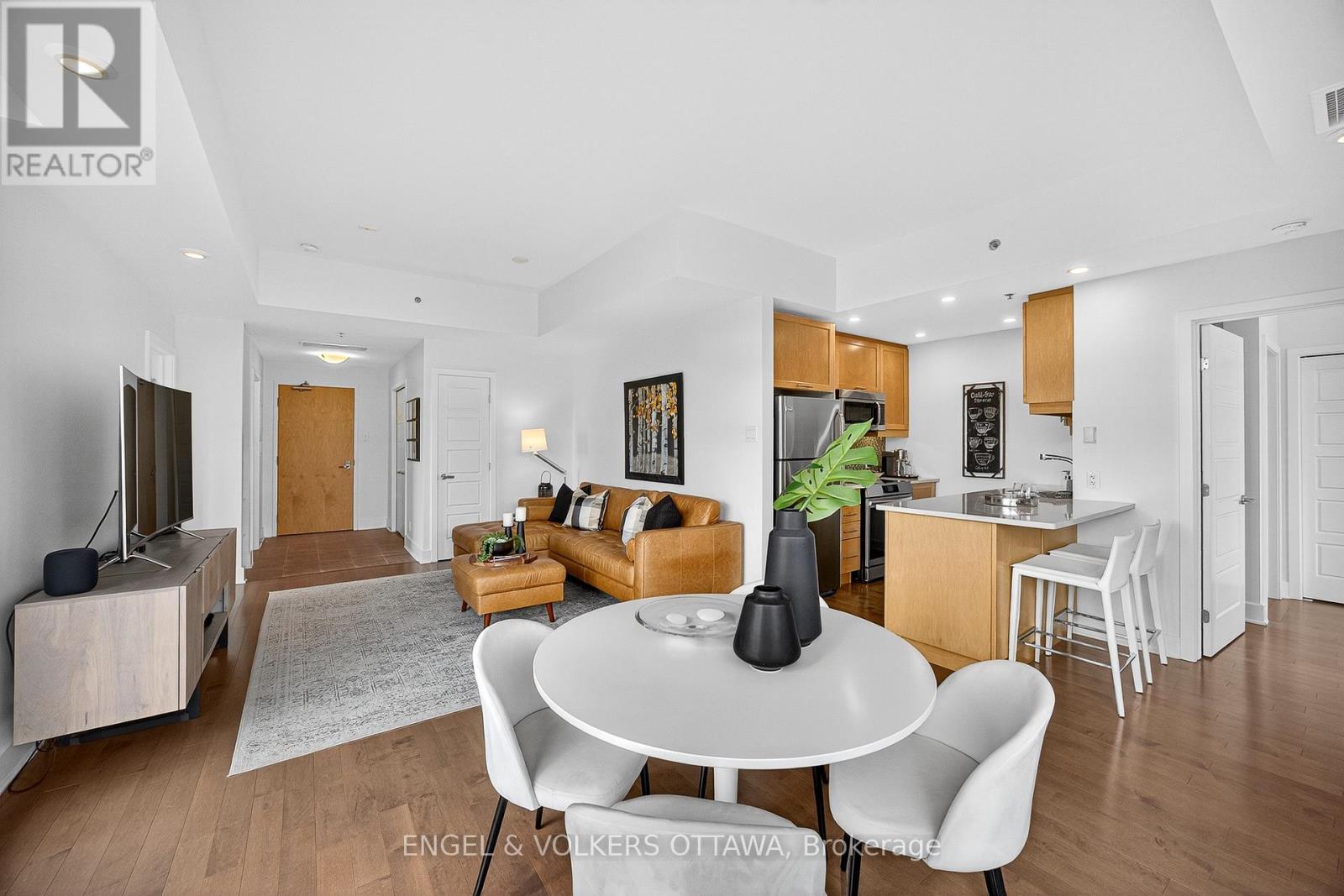 802 - 300c Lett Street, Ottawa, Ontario  K1R 0A8 - Photo 15 - X12686848