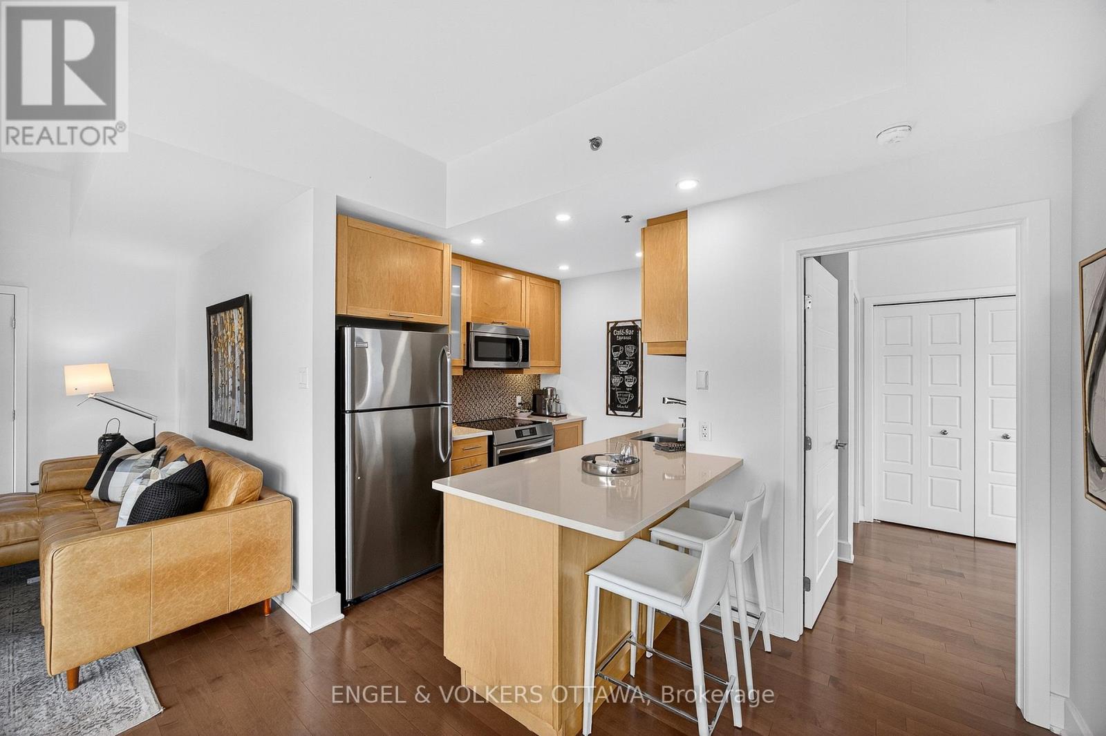 802 - 300c Lett Street, Ottawa, Ontario  K1R 0A8 - Photo 16 - X12686848