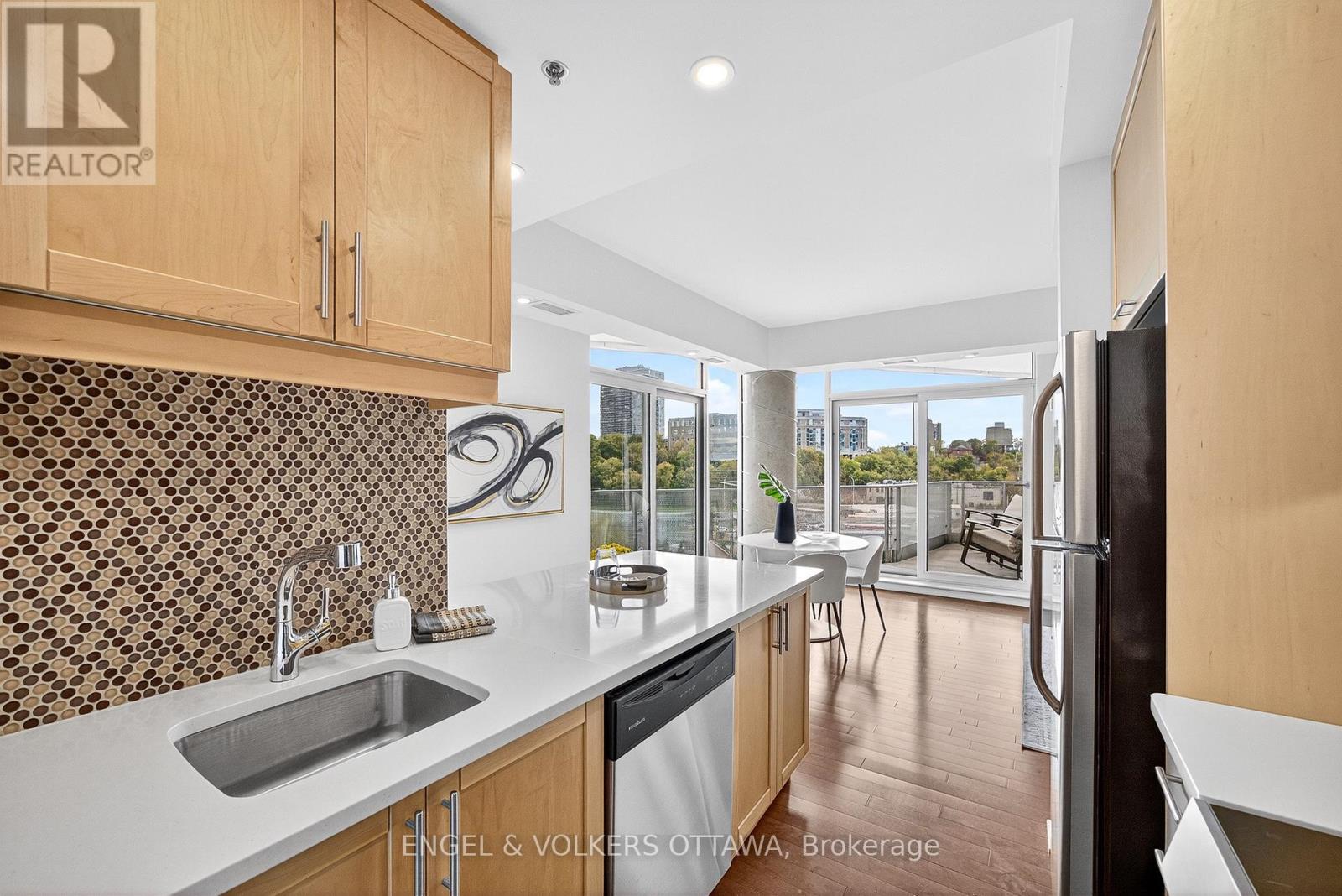 802 - 300c Lett Street, Ottawa, Ontario  K1R 0A8 - Photo 21 - X12686848