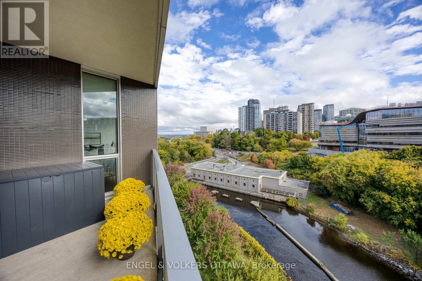 802 - 300c Lett Street, Ottawa, Ontario  K1R 0A8 - Photo 34 - X12686848