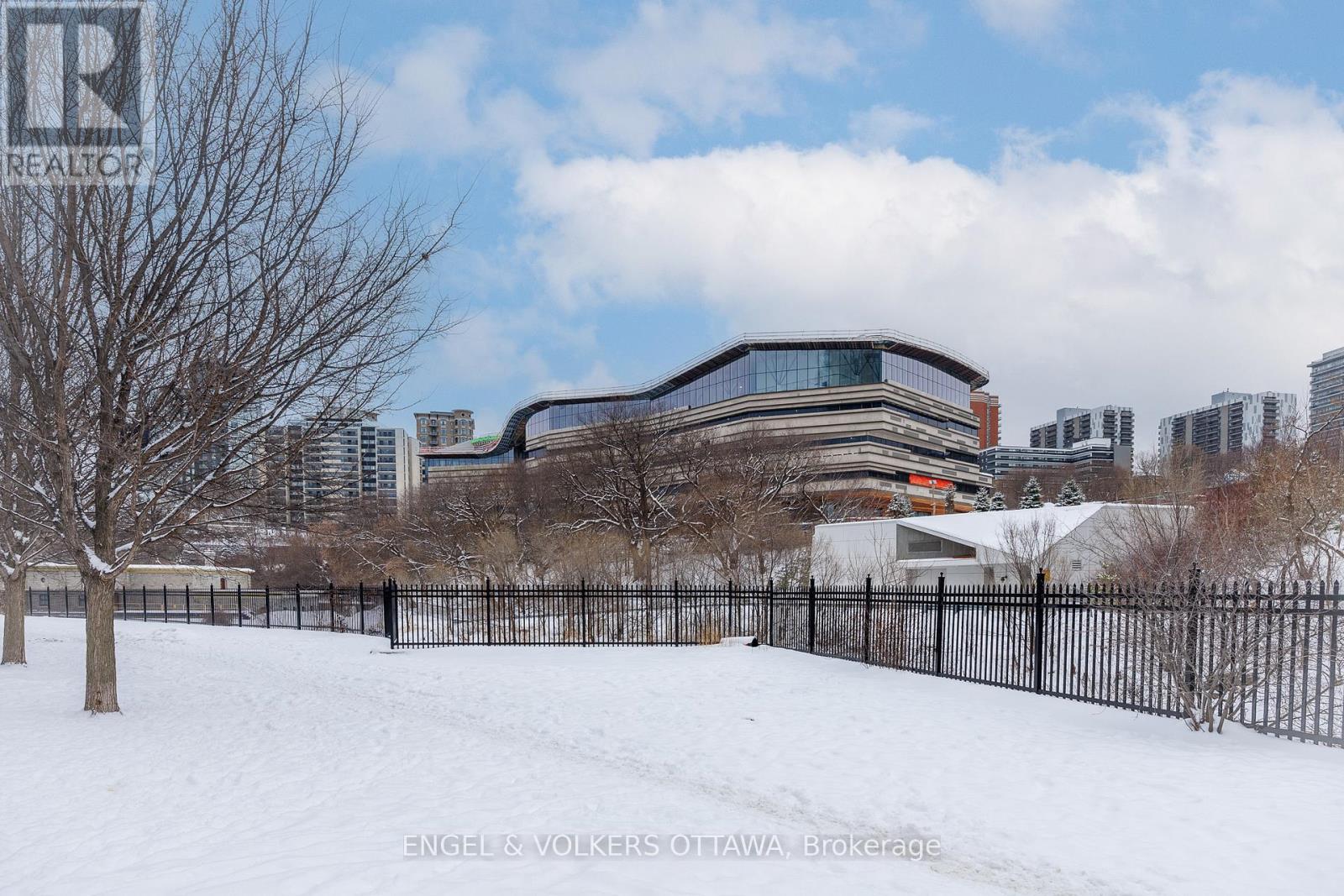 802 - 300c Lett Street, Ottawa, Ontario  K1R 0A8 - Photo 4 - X12686848