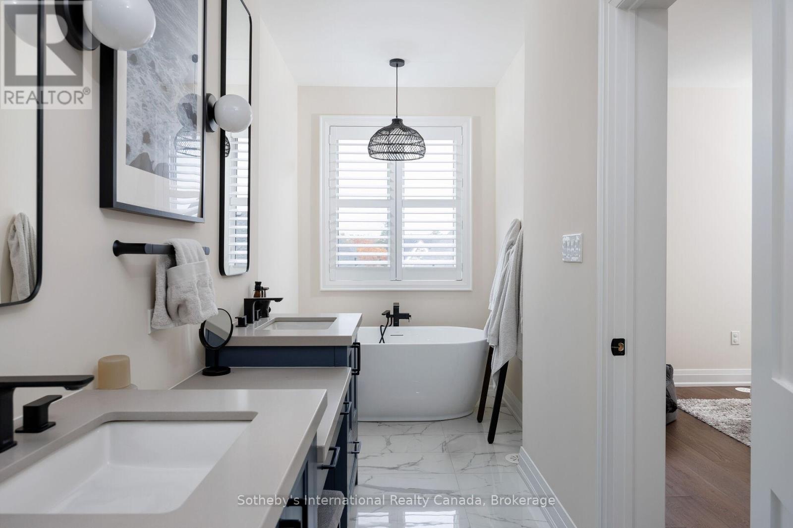 1478 Yellow Rose Circle, Oakville, Ontario  L6M 5L2 - Photo 21 - W12686916