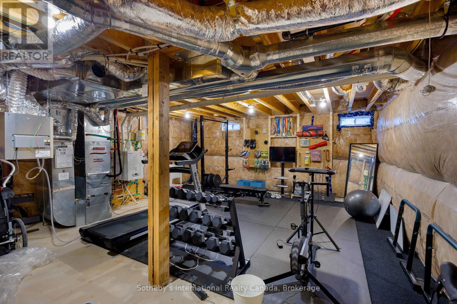 1478 Yellow Rose Circle, Oakville, Ontario  L6M 5L2 - Photo 32 - W12686916