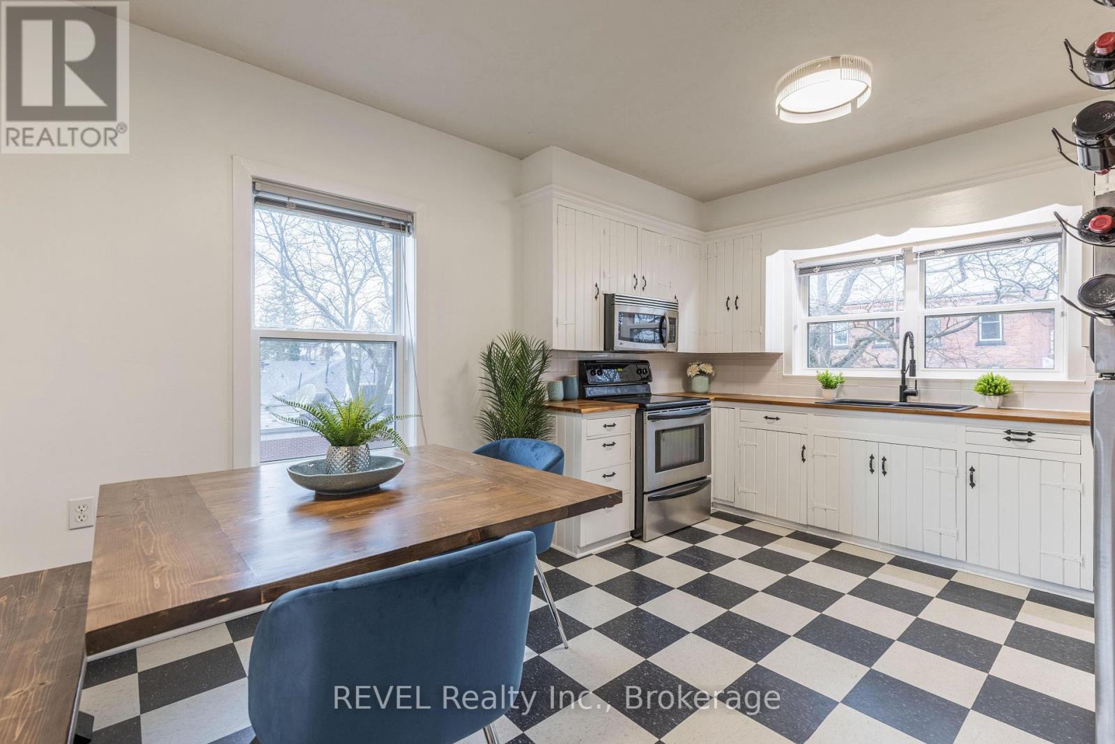 10 Canal Street, St. Catharines, Ontario  L2N 4S6 - Photo 14 - X12686822