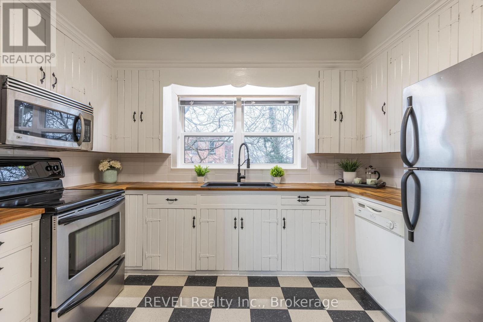 10 Canal Street, St. Catharines, Ontario  L2N 4S6 - Photo 15 - X12686822