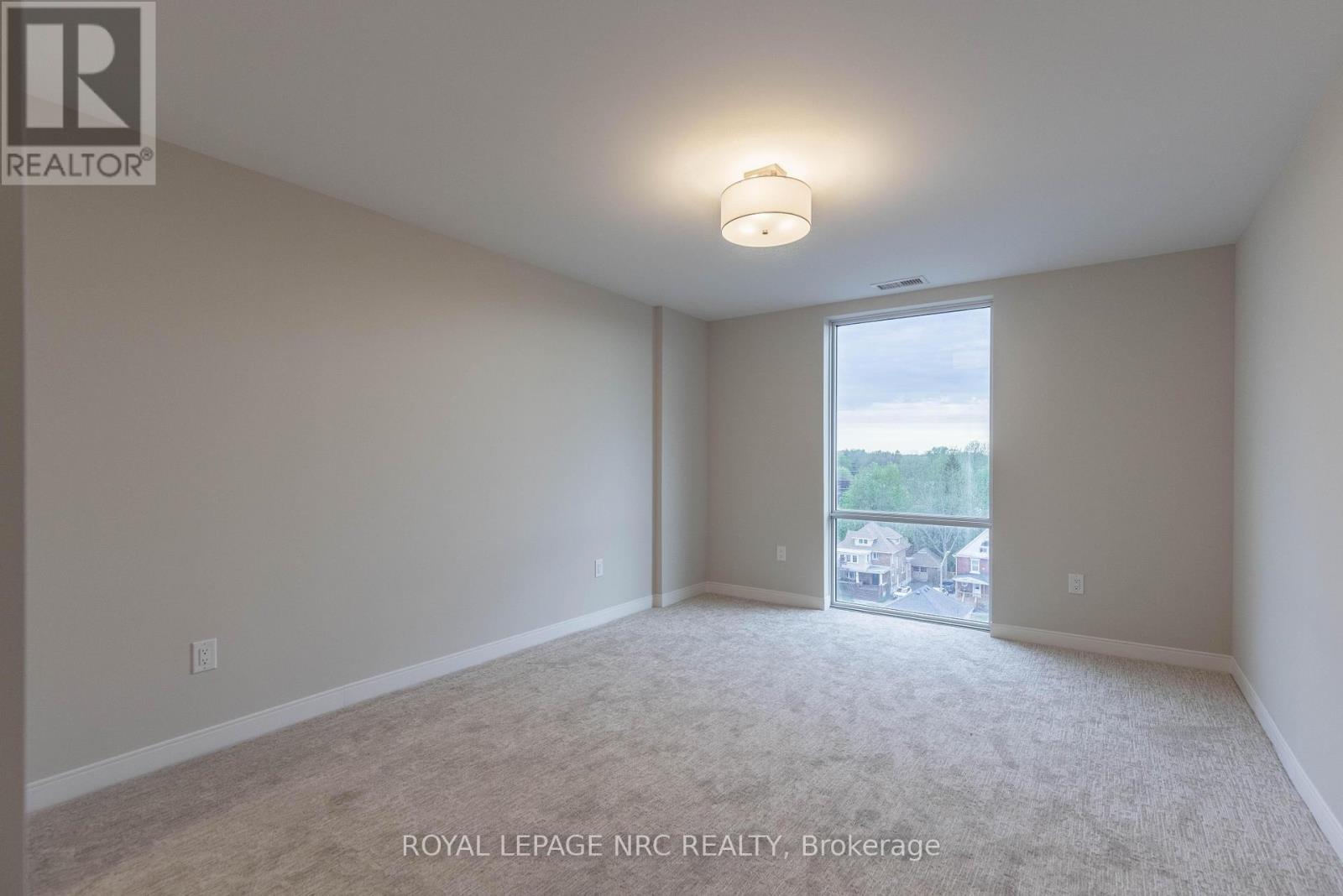 602 - 118 West Street, Port Colborne, Ontario  L3K 0B9 - Photo 9 - X12686920