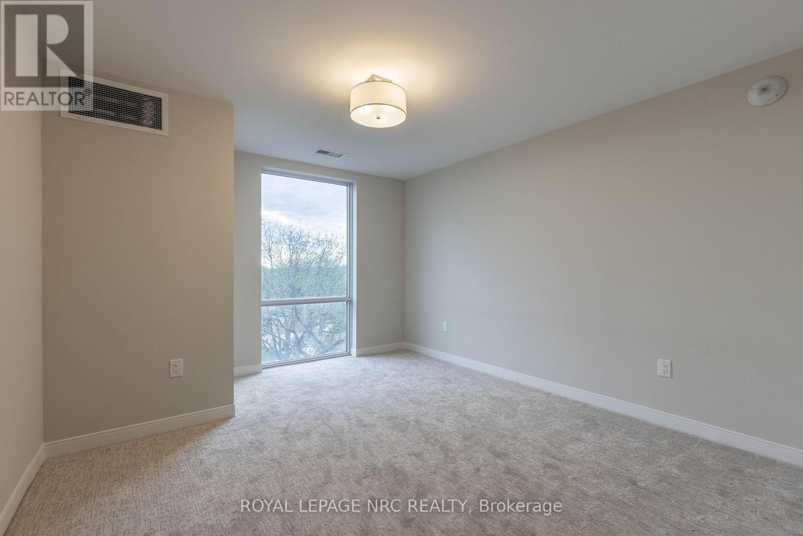 602 - 118 West Street, Port Colborne, Ontario  L3K 0B9 - Photo 12 - X12686964