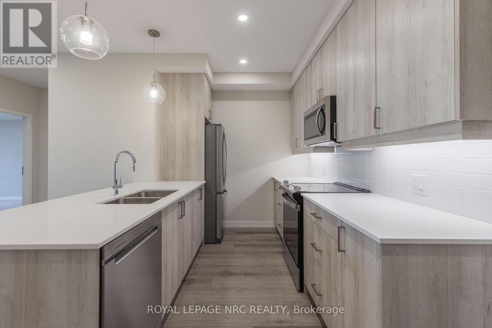 602 - 118 West Street, Port Colborne, Ontario  L3K 0B9 - Photo 6 - X12686964