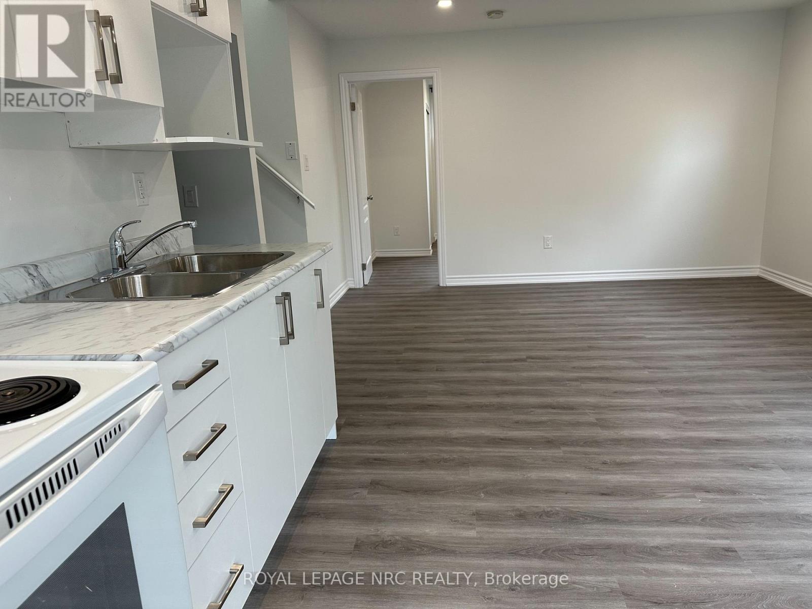 158 Keefer Road, Thorold, Ontario  L2V 4N9 - Photo 20 - X12638376