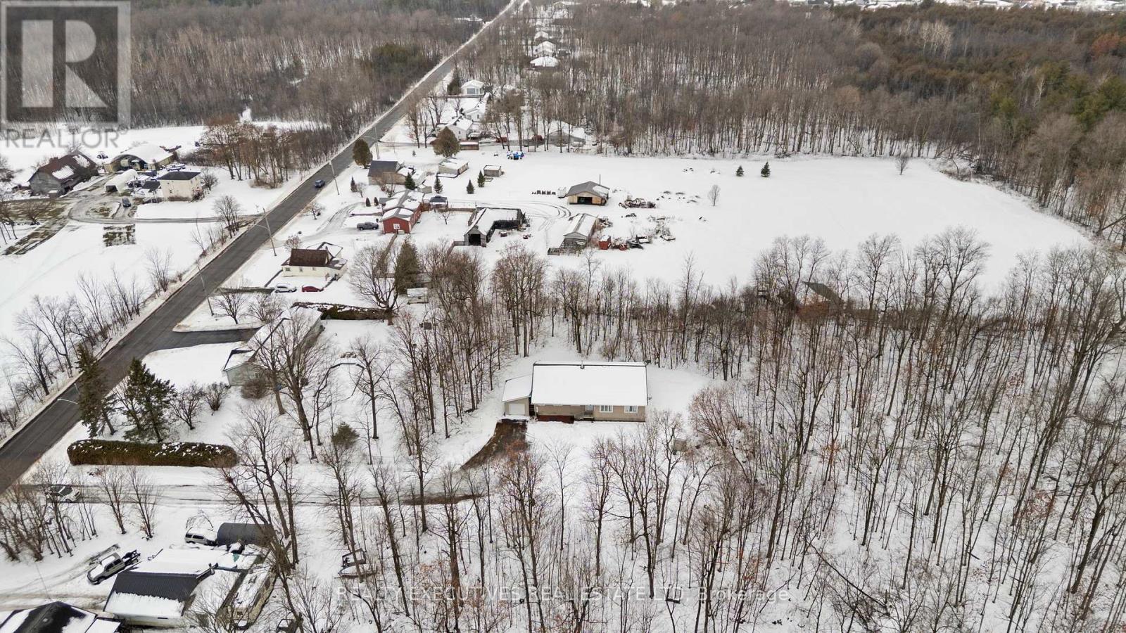 7725 Lawrence Street, Ottawa, Ontario  K0A 3J0 - Photo 4 - X12686940