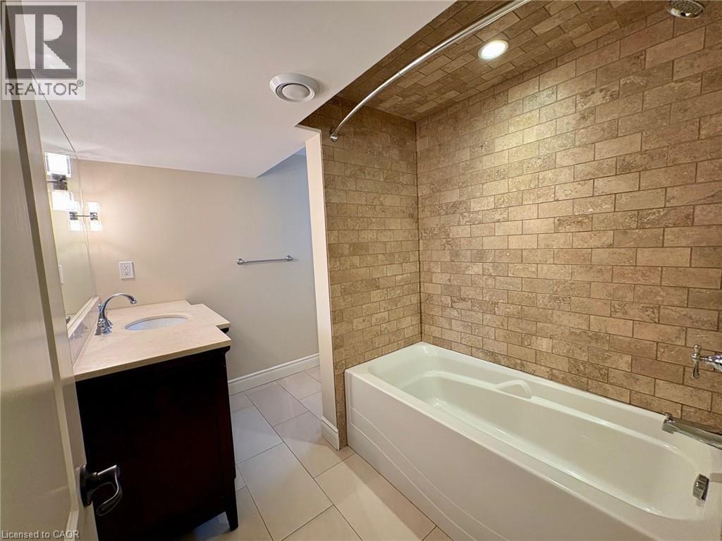 1491 Brenner Crescent Unit# Lower, Burlington, Ontario  L7P 2V9 - Photo 10 - 40797058