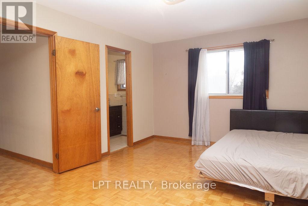 3431 Dorcas Street, Mississauga, Ontario  L4T 1M9 - Photo 7 - W12673712