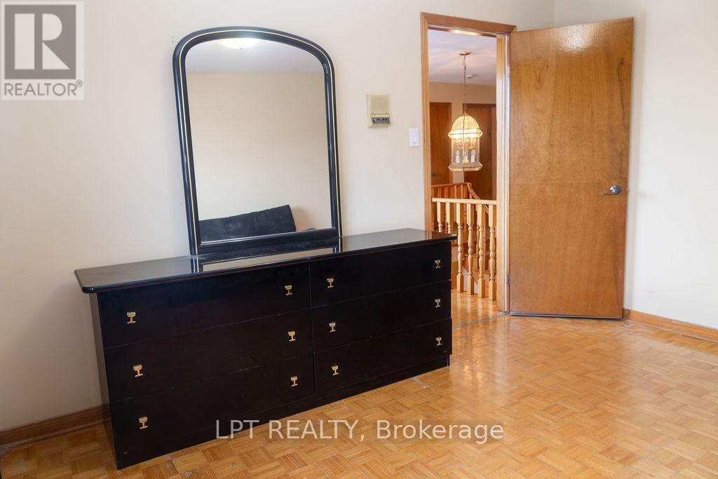 3431 Dorcas Street, Mississauga, Ontario  L4T 1M9 - Photo 5 - W12673712