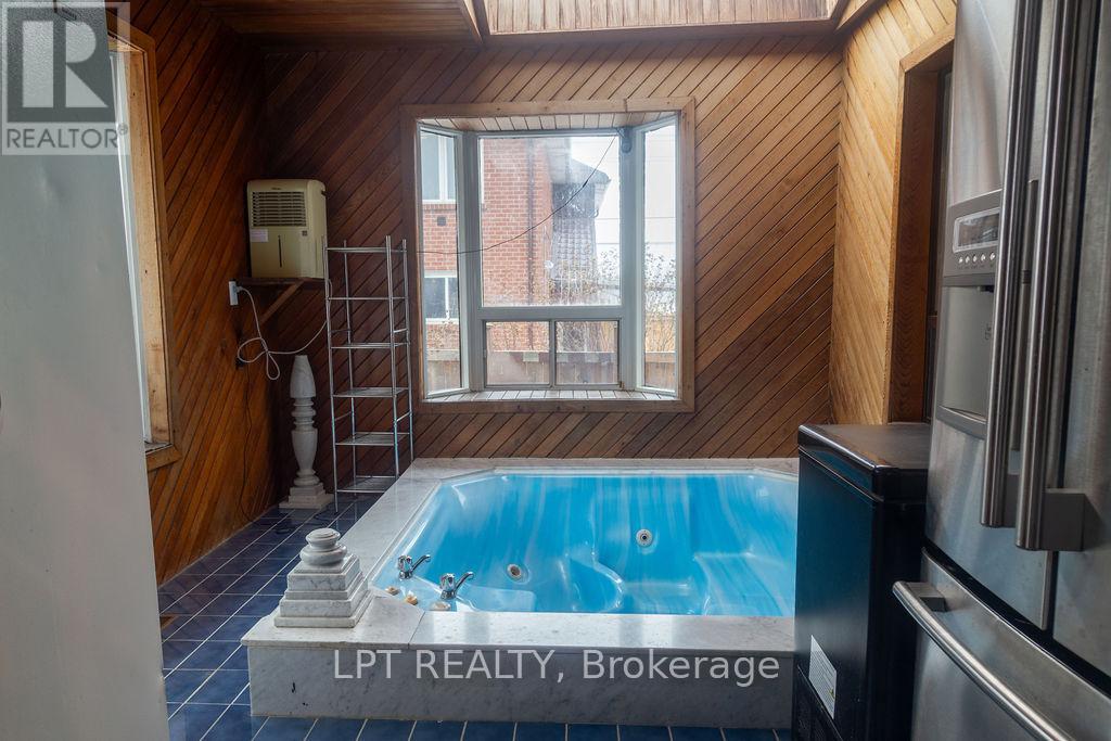 3431 Dorcas Street, Mississauga, Ontario  L4T 1M9 - Photo 21 - W12673712