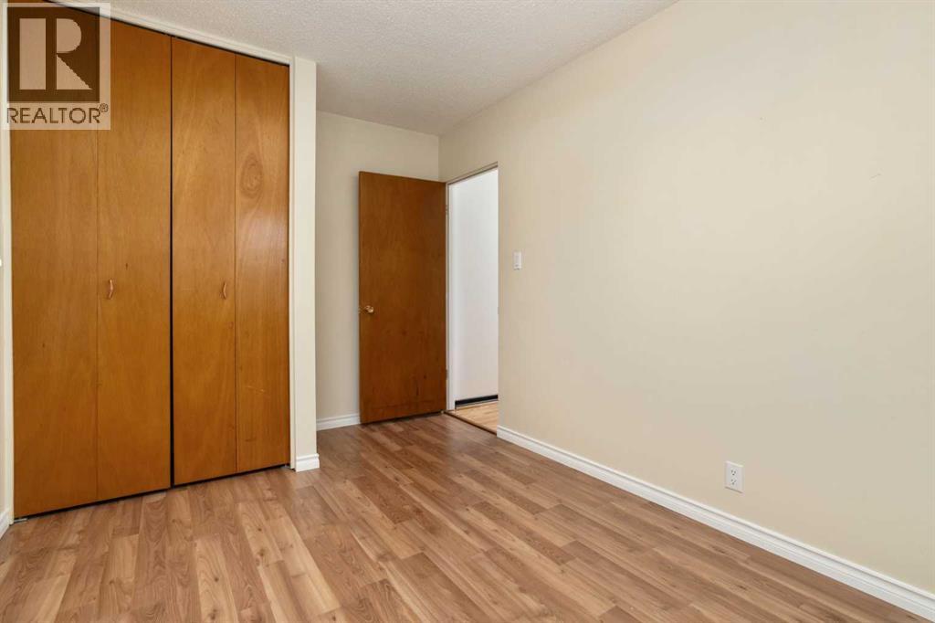 11 Montrose, Camrose, Alberta  T4V 2L5 - Photo 14 - A2277172