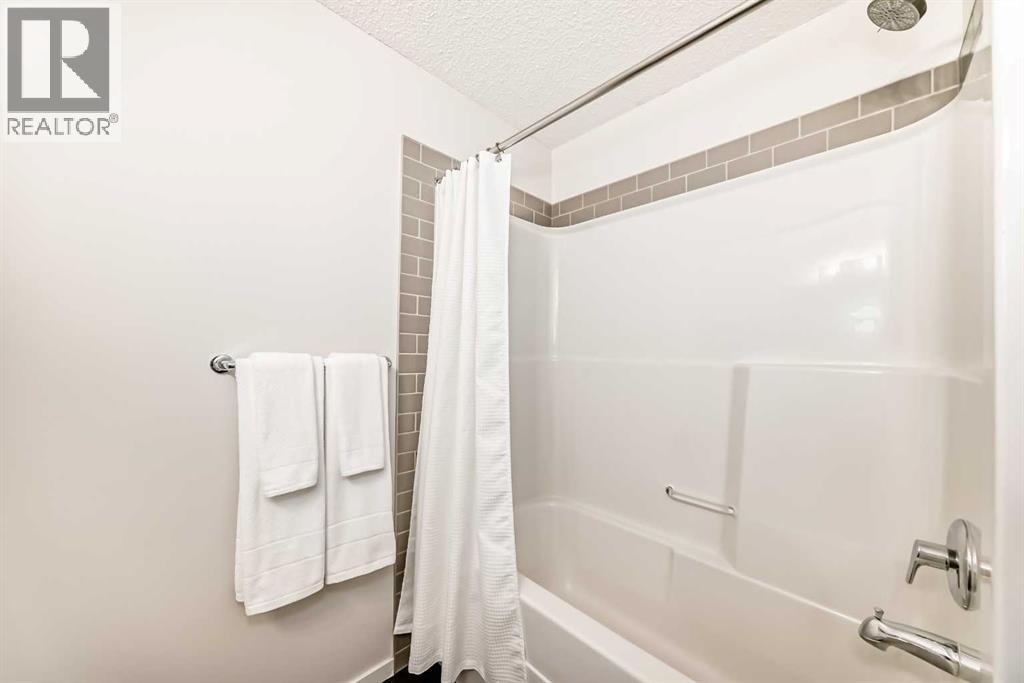 112 Sunvalley Road, Cochrane, Alberta  T4C 0X8 - Photo 25 - A2275401