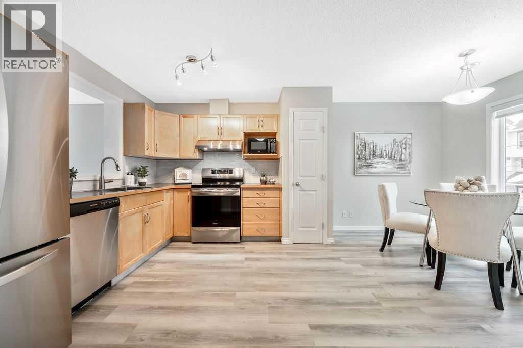 126 Everhollow Heights Sw, Calgary, Alberta  T2Y 5B4 - Photo 9 - A2277161