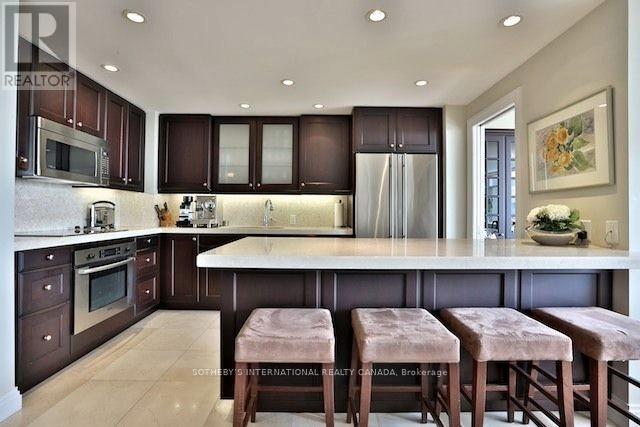 603 - 1 Benvenuto Place, Toronto, Ontario  M4V 2L1 - Photo 2 - C12686980