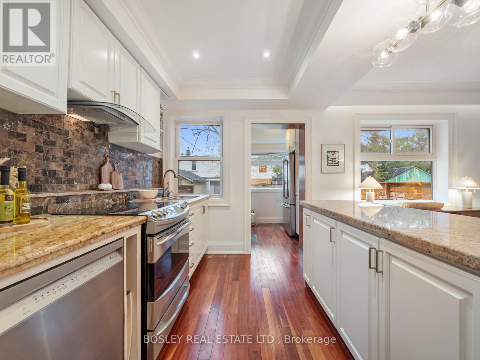 51 Beck Avenue, Toronto, Ontario  M4C 4L4 - Photo 13 - E12686844