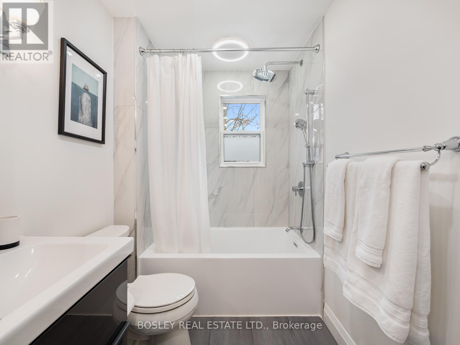 51 Beck Avenue, Toronto, Ontario  M4C 4L4 - Photo 29 - E12686844