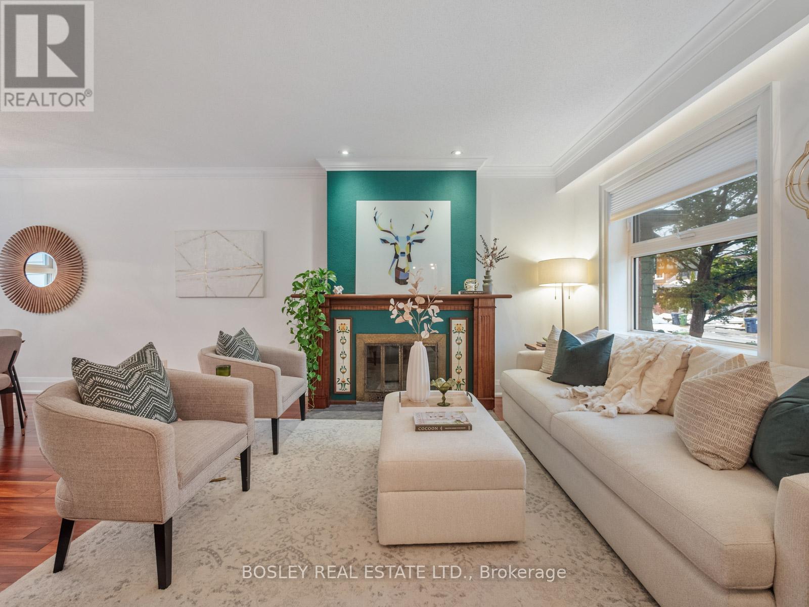 51 Beck Avenue, Toronto, Ontario  M4C 4L4 - Photo 3 - E12686844