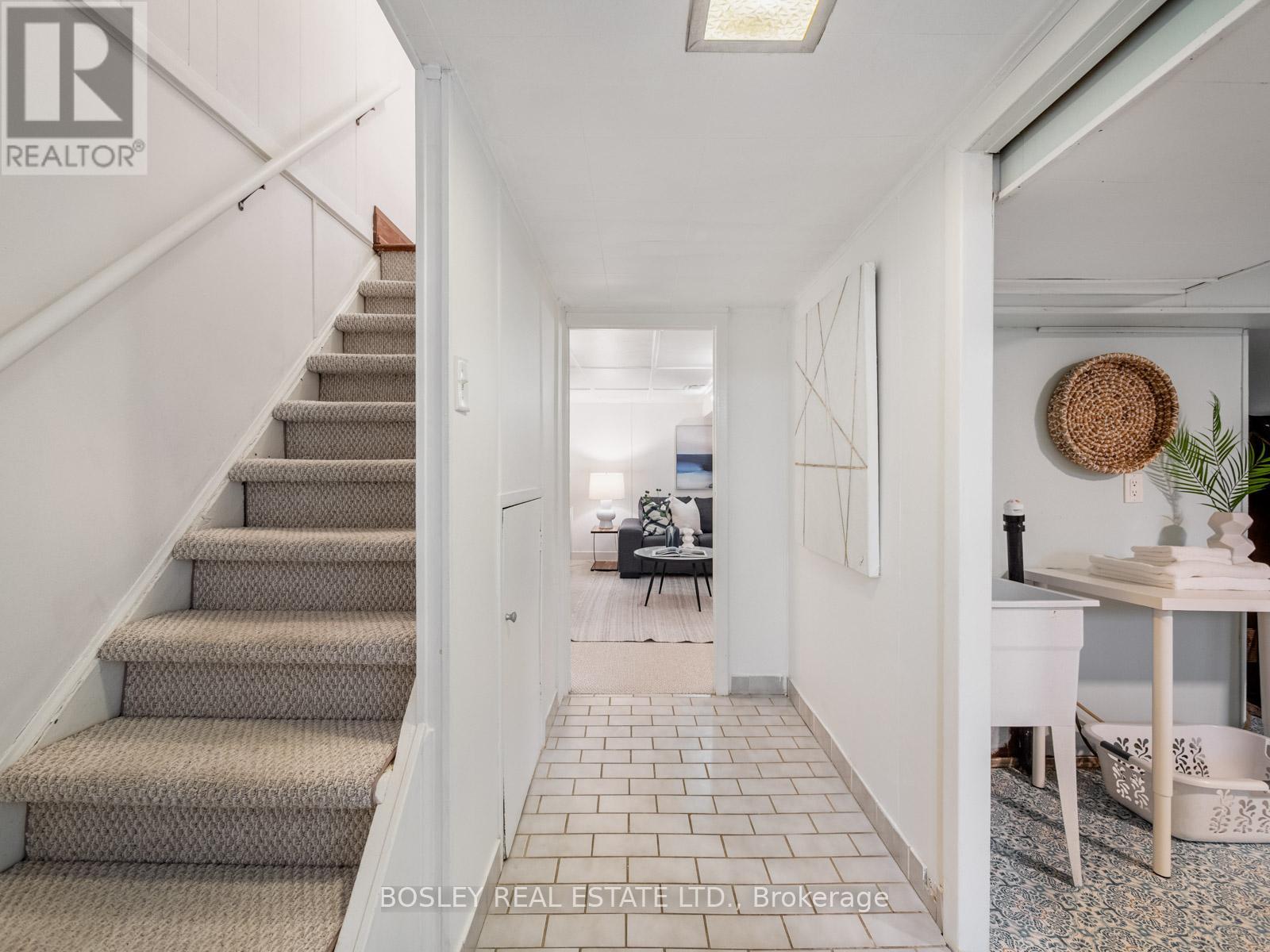 51 Beck Avenue, Toronto, Ontario  M4C 4L4 - Photo 31 - E12686844