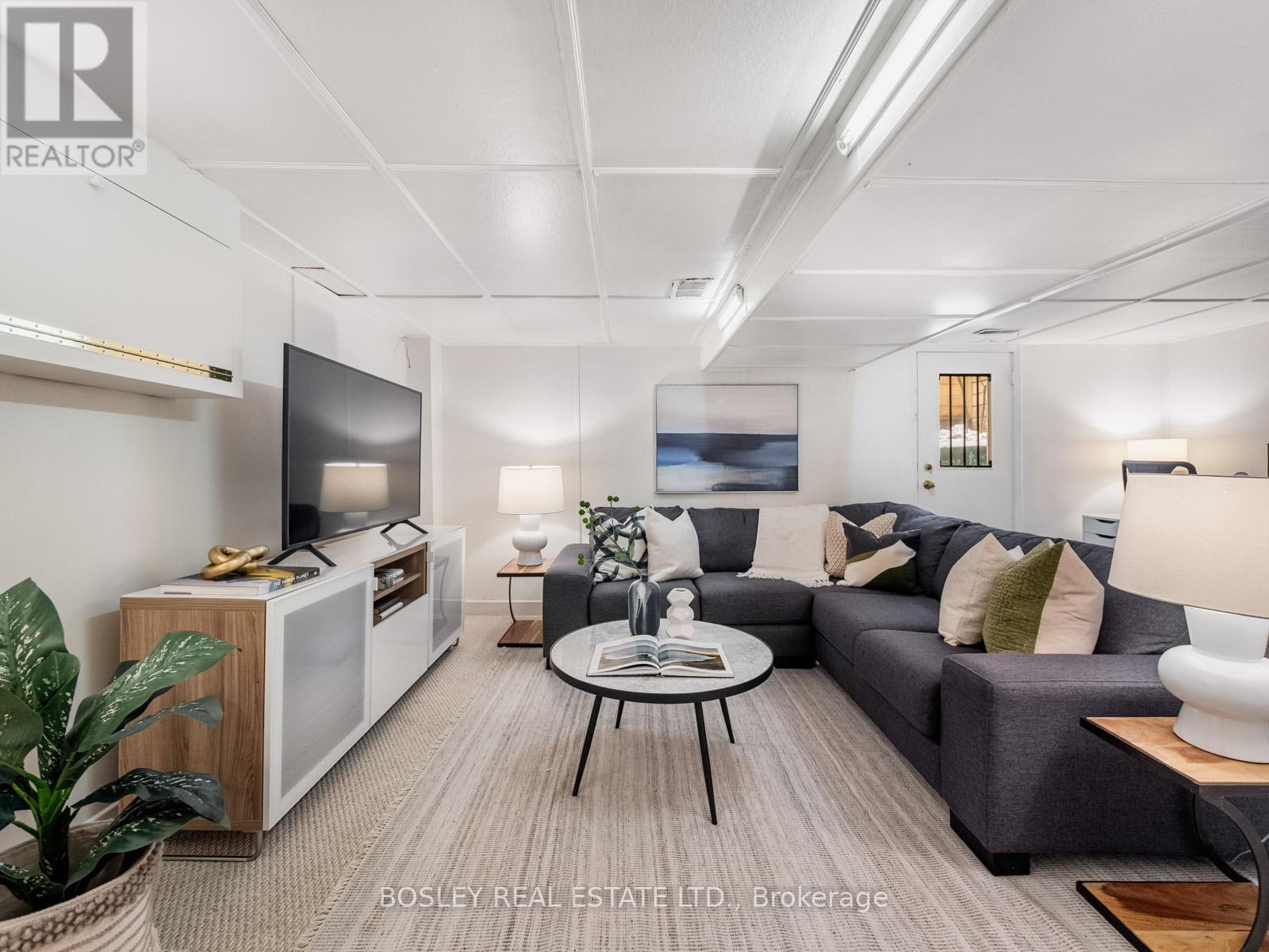 51 Beck Avenue, Toronto, Ontario  M4C 4L4 - Photo 32 - E12686844