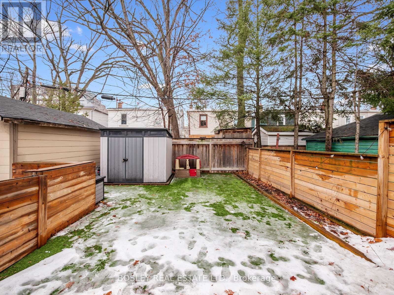 51 Beck Avenue, Toronto, Ontario  M4C 4L4 - Photo 44 - E12686844