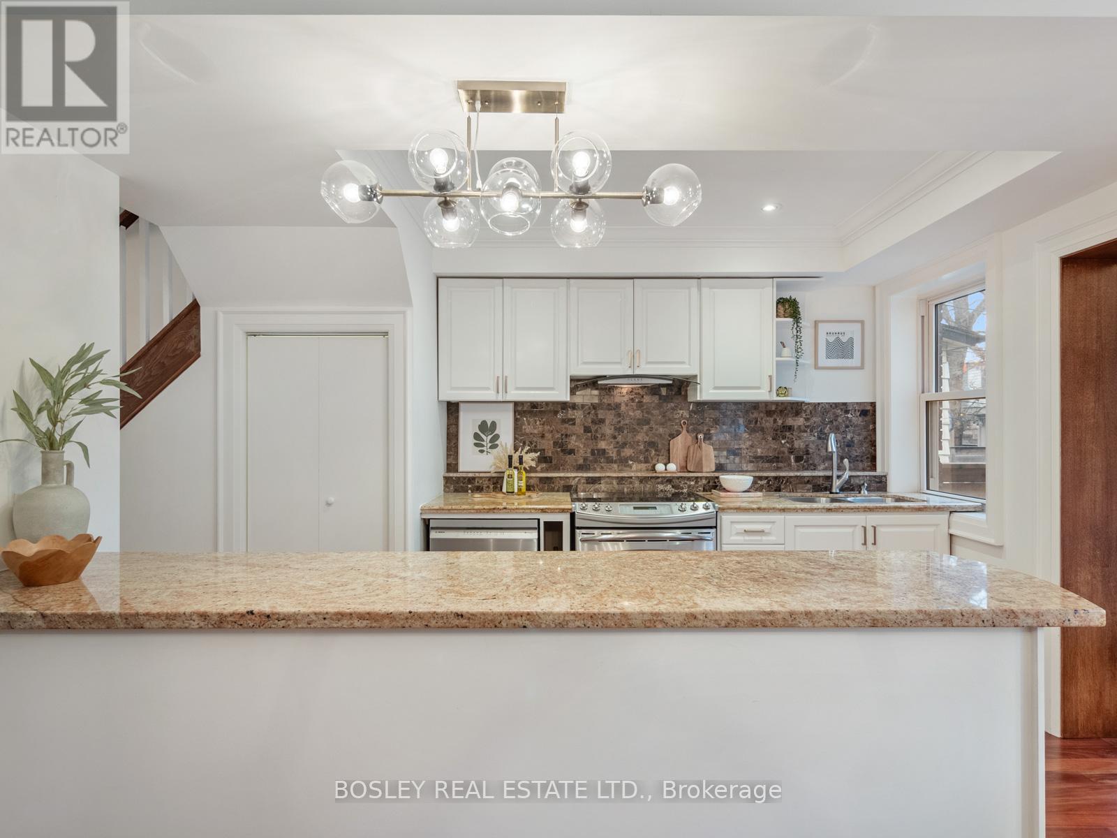 51 Beck Avenue, Toronto, Ontario  M4C 4L4 - Photo 8 - E12686844