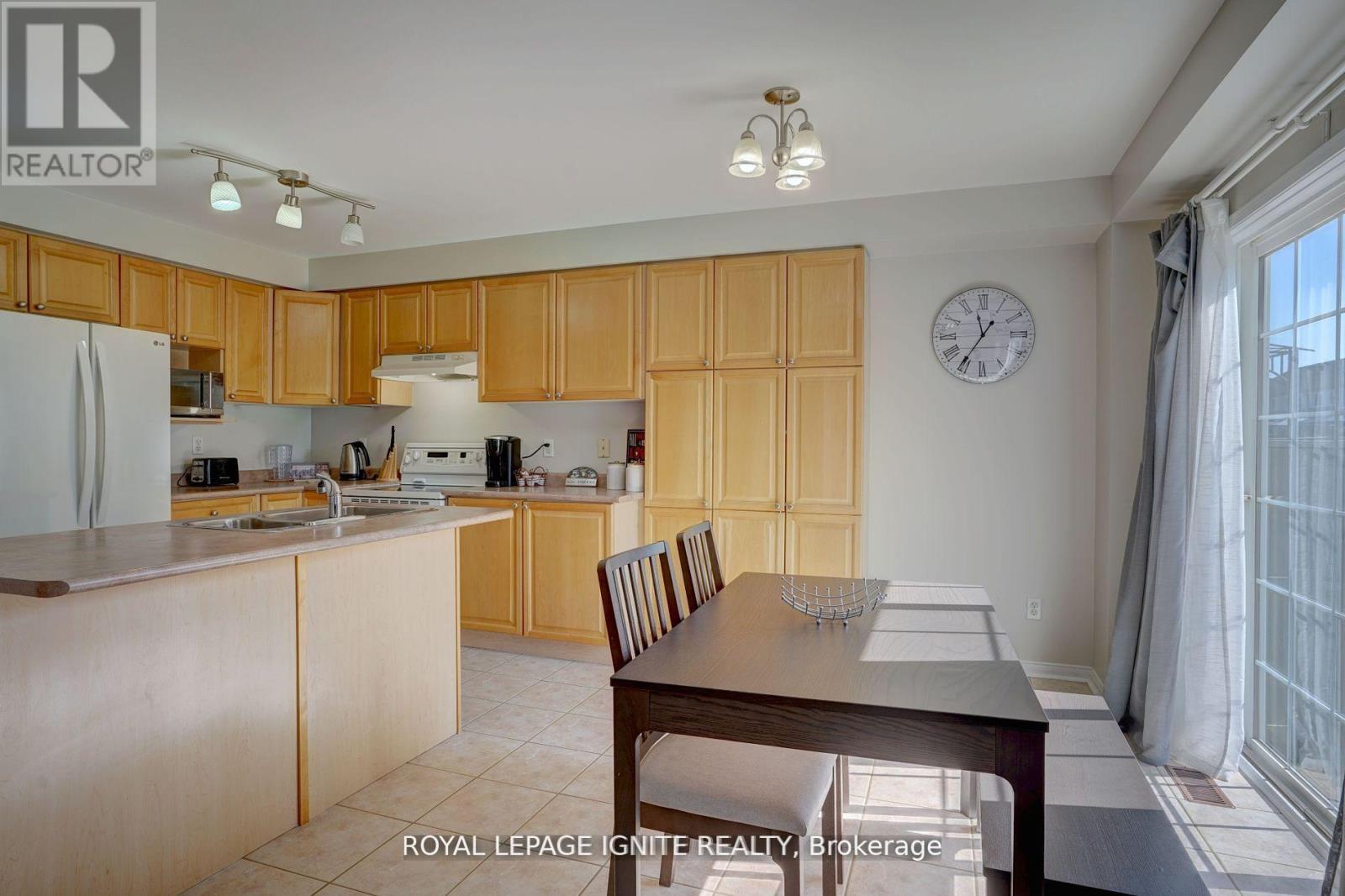 60 Haverhill Crescent, Whitby, Ontario  L1R 3E7 - Photo 15 - E12686870