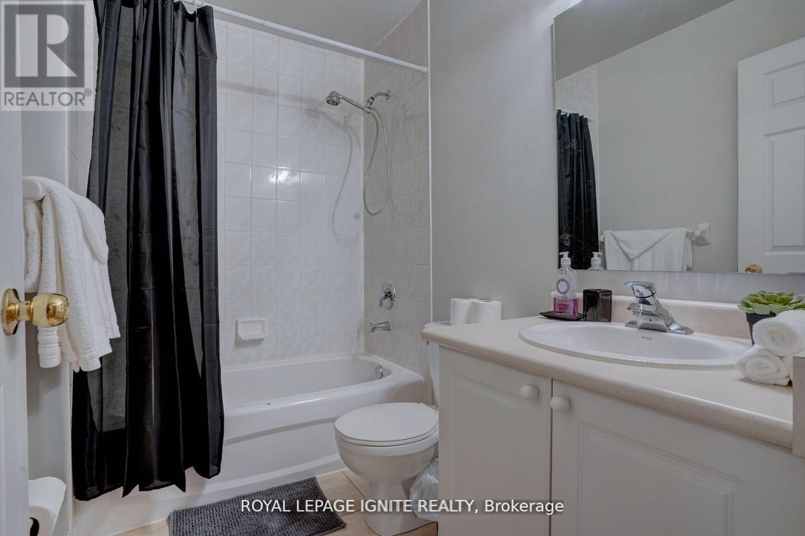 60 Haverhill Crescent, Whitby, Ontario  L1R 3E7 - Photo 21 - E12686870