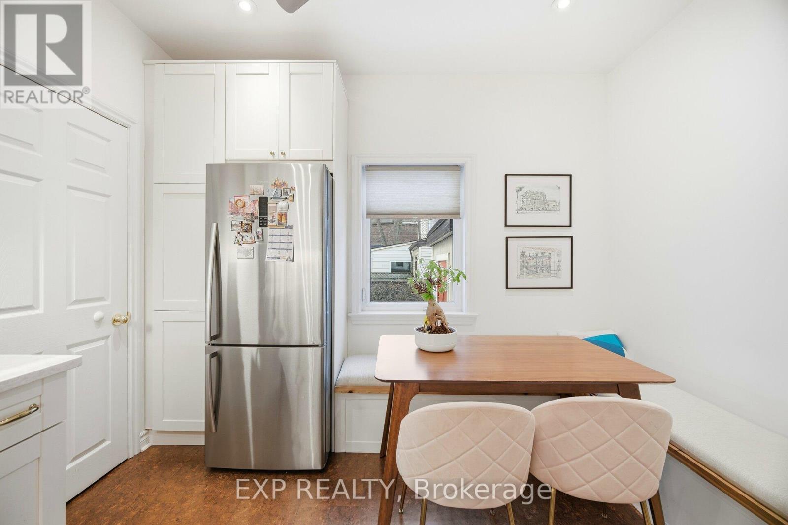 A - 402 Woodfield Road, Toronto, Ontario  M4L 2X1 - Photo 11 - E12687016