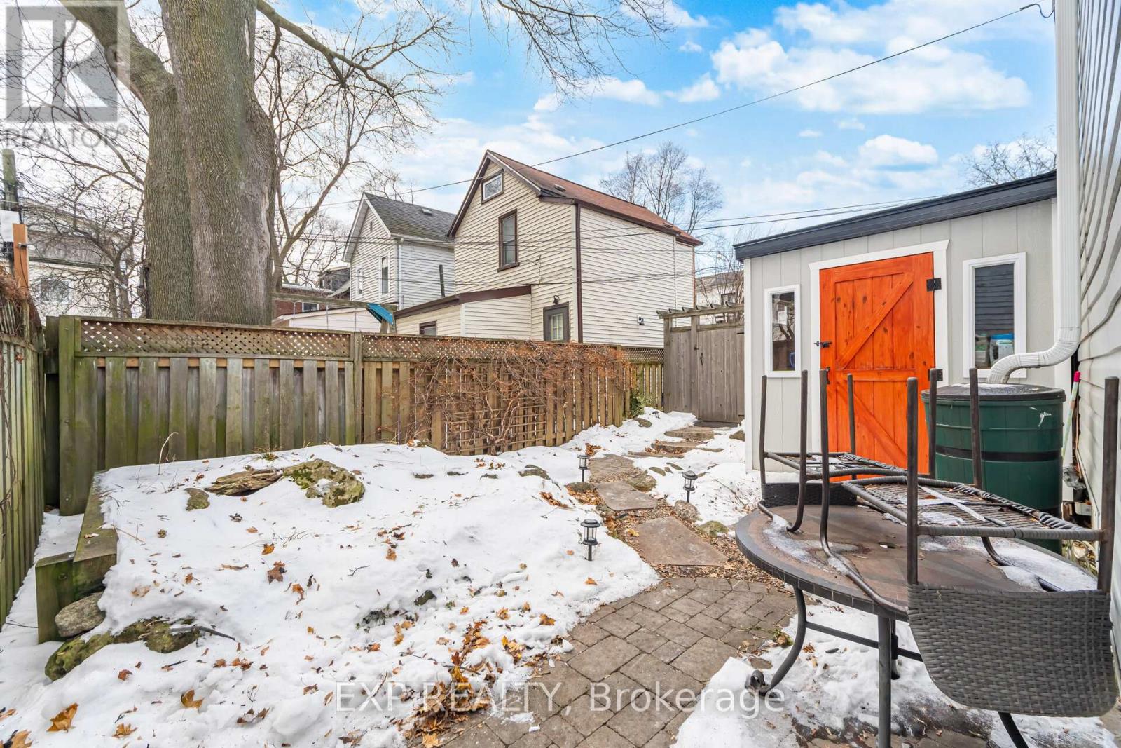 A - 402 Woodfield Road, Toronto, Ontario  M4L 2X1 - Photo 17 - E12687016