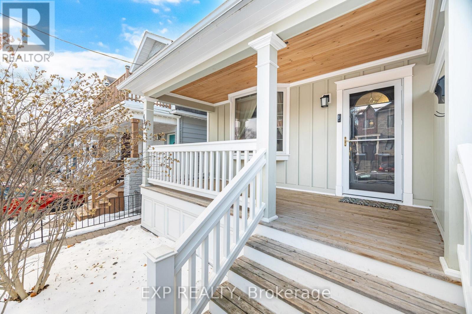 A - 402 Woodfield Road, Toronto, Ontario  M4L 2X1 - Photo 2 - E12687016