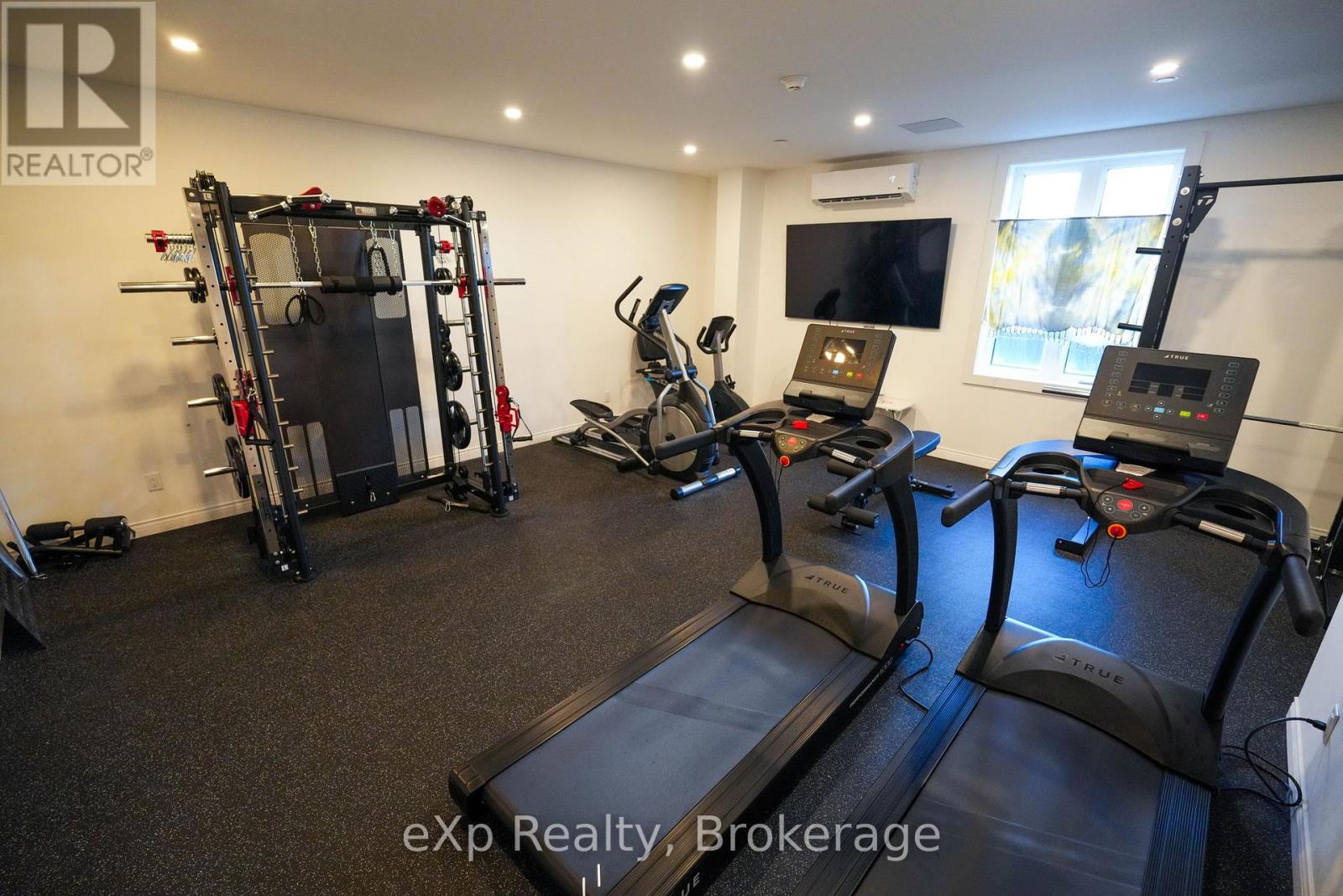 203 - 80 9th Street E, Owen Sound, Ontario  N4K 1N4 - Photo 37 - X12363944