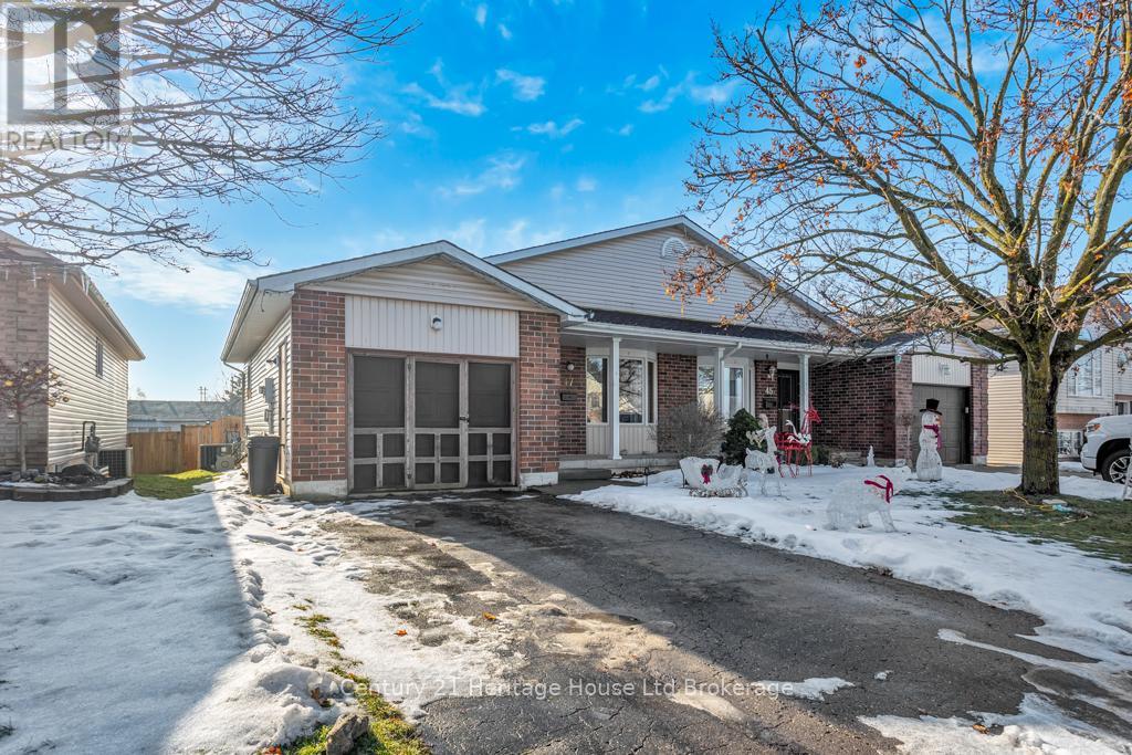 47 Beckett Boulevard, Tillsonburg, Ontario  N4G 5N3 - Photo 2 - X12686974