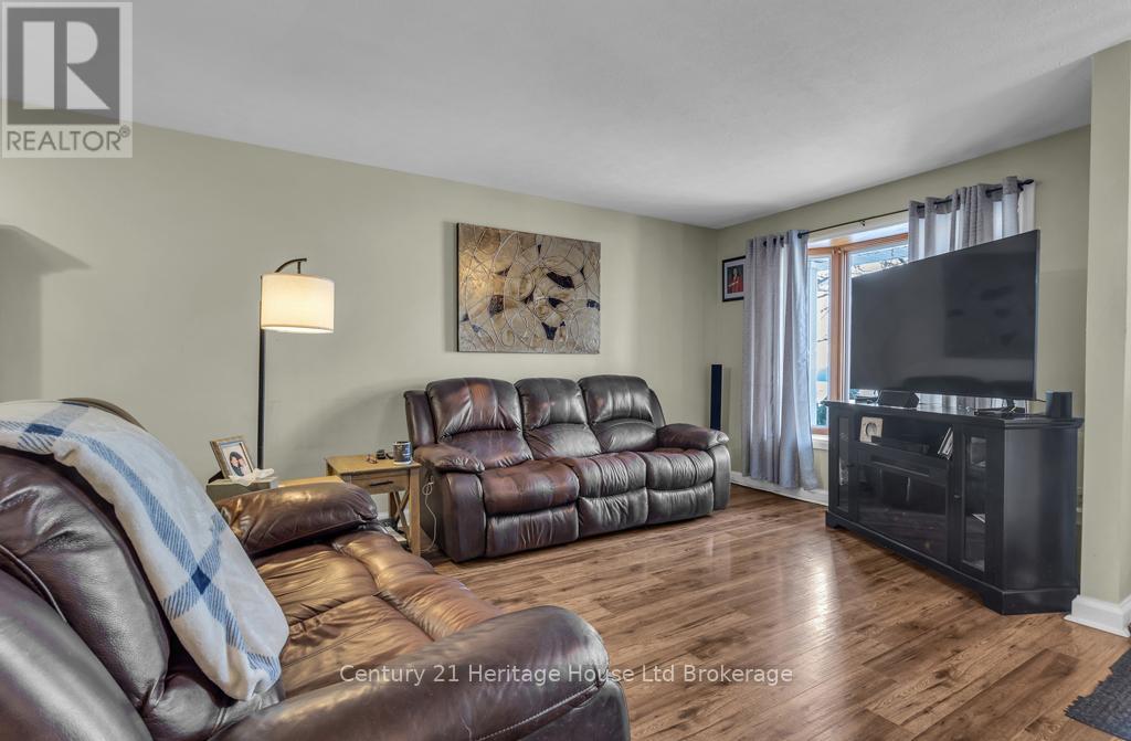 47 Beckett Boulevard, Tillsonburg, Ontario  N4G 5N3 - Photo 6 - X12686974