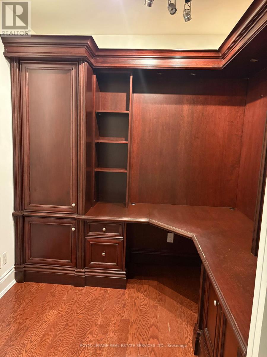 1603 - 10 Bellair Street, Toronto, Ontario  M5R 3T8 - Photo 3 - C12525292