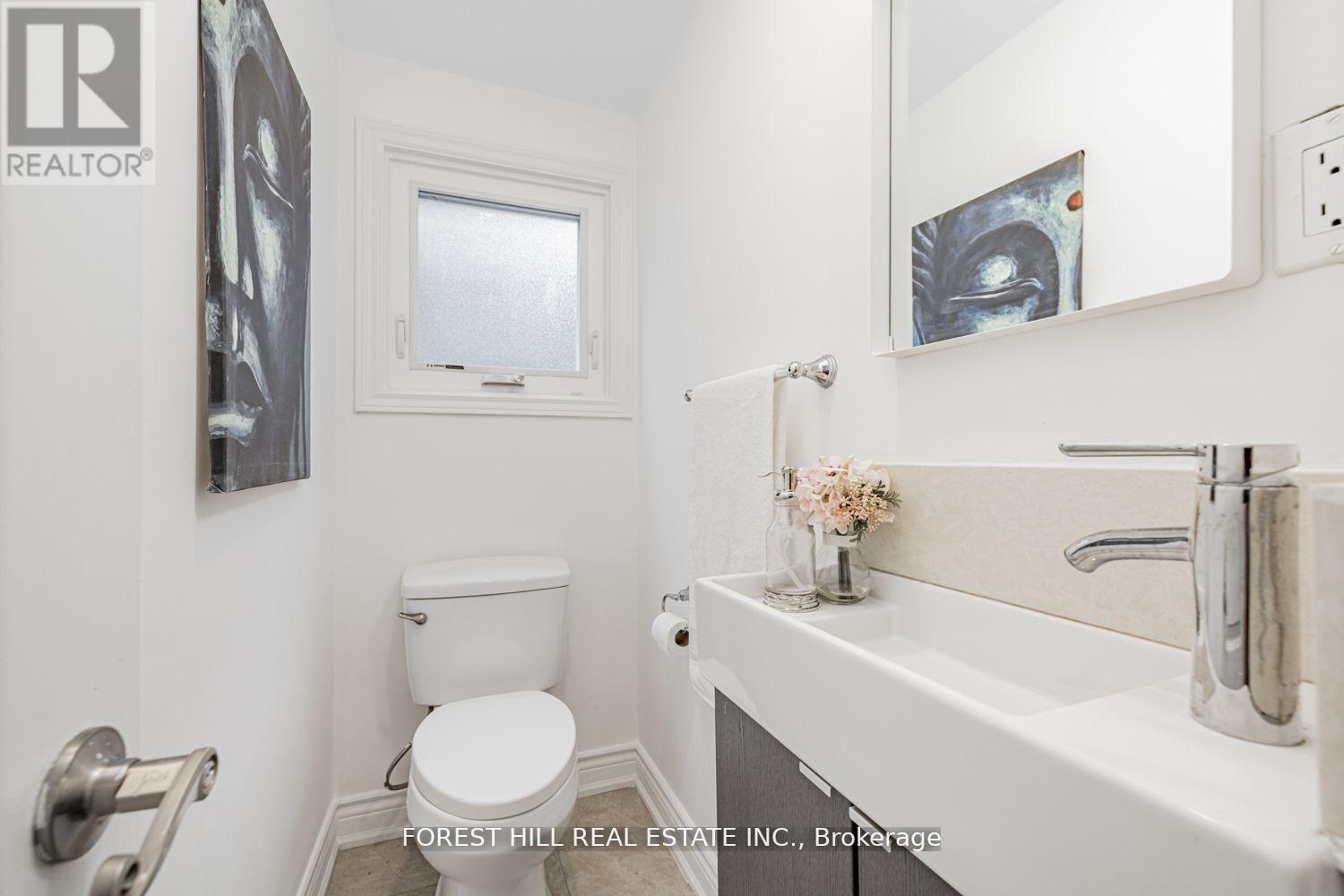 19 Eleanor Circle, Richmond Hill, Ontario  L4C 6K6 - Photo 16 - N12686838