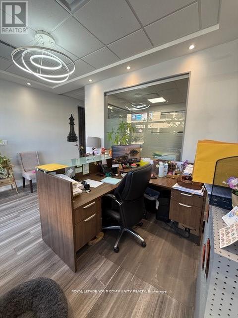 Ground Floor - 10212 Yonge Street, Richmond Hill, Ontario  L4C 3B6 - Photo 5 - N12686858