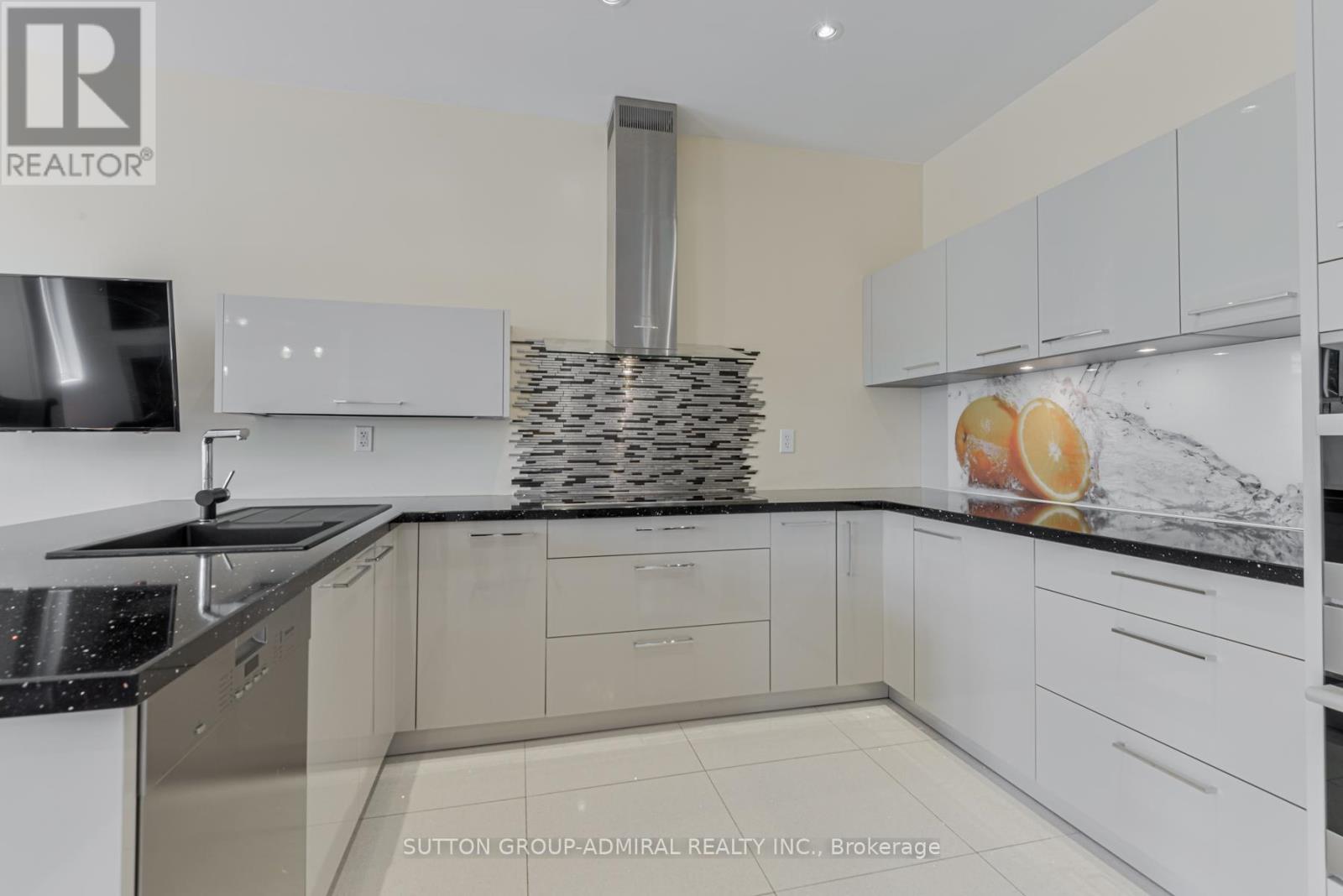 171 Sunset Beach Road, Richmond Hill, Ontario  L4E 3G7 - Photo 17 - N12686868