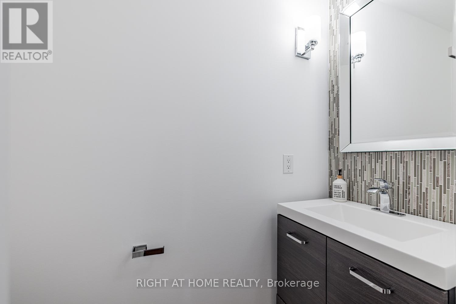 67 Timna Crescent, Vaughan, Ontario  L6A 4L7 - Photo 19 - N12686878