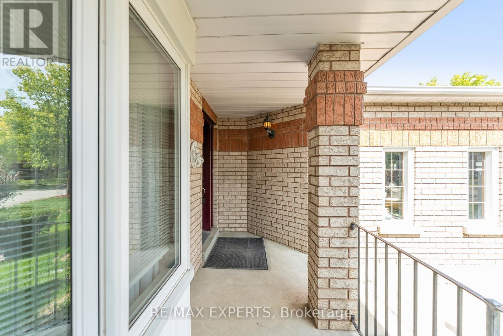 157 Cherokee Drive, Vaughan, Ontario  L6A 2M7 - Photo 8 - N12686982