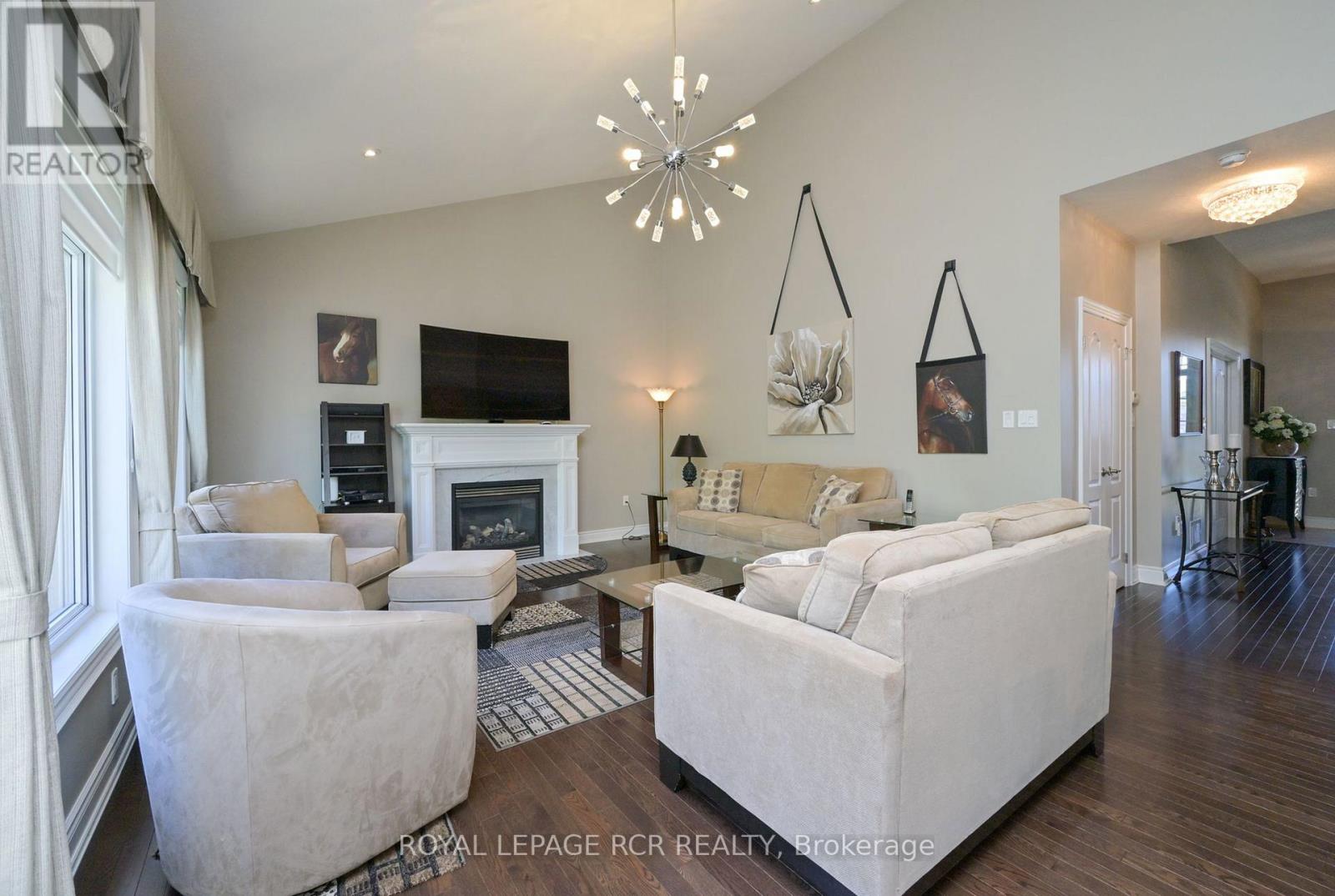 45 Hillcrest Drive, New Tecumseth, Ontario  L9R 0N4 - Photo 6 - N12686984