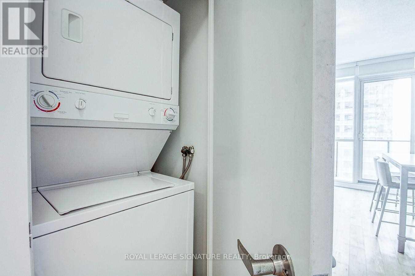 2404n - 65 Bremner Boulevard, Toronto, Ontario  M5J 0A7 - Photo 7 - C12686486