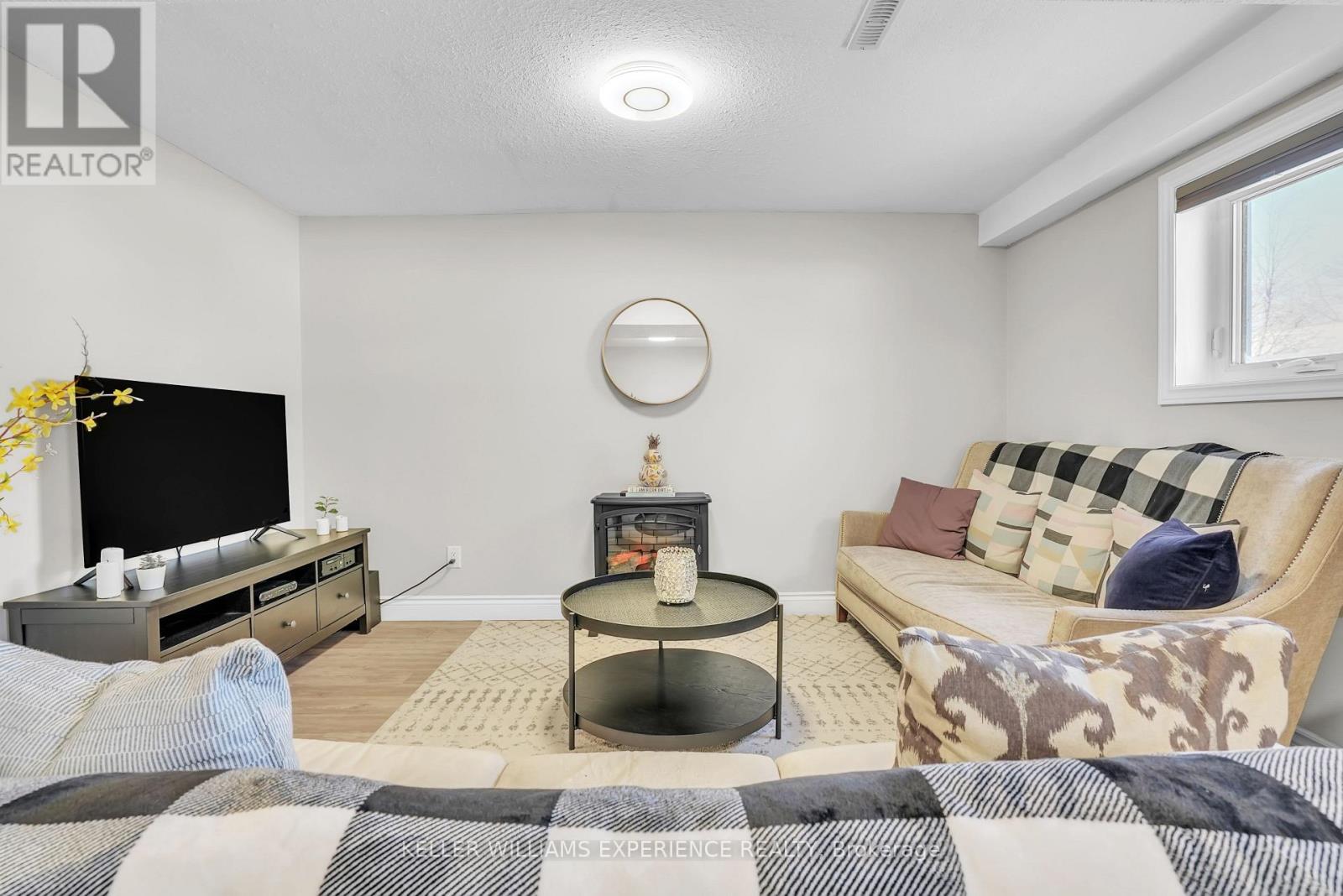 43 Knicely Road, Barrie (Painswick North), Ontario  L4N 6V3 - Photo 15 - S12686924